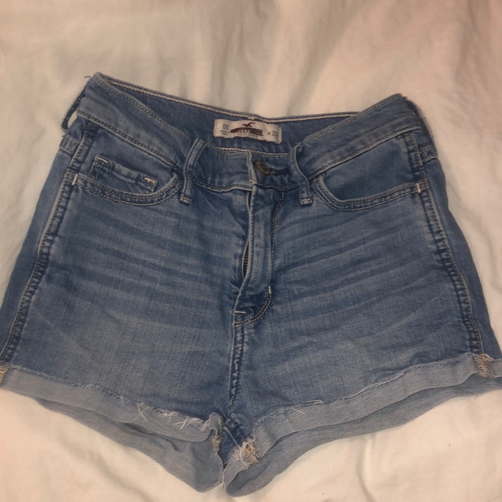 HOLLISTER Jean shorts